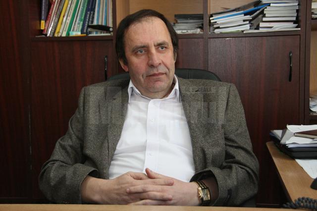 Directorul Colegiului Economic „Dimitrie Cantemir” Suceava, prof. Corneliu Romaşcu