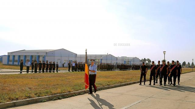 Pompierii militari se pregătesc pentru primirea drapelului de luptă