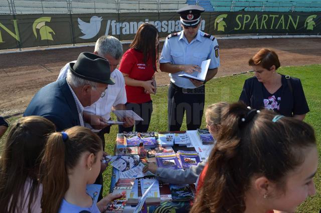 Mii de oameni au participat la cursurile de prim-ajutor de pe stadionul Areni şi din centrul Sucevei