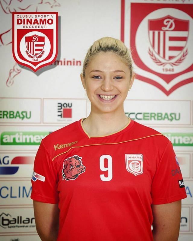 Suceveanca Anca Polocoșer în tricoul noii sale echipe, Dinamo București