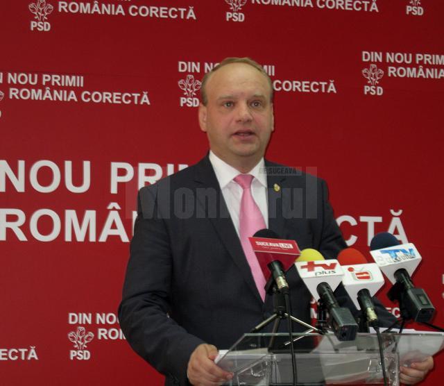 Senatorul PSD de Suceava Ovidiu Donţu a depus o iniţiativă legislativă în care se prevede ca tarifele poliţelor RCA să fie stabilite doar în funcţie de vechimea vehiculelor