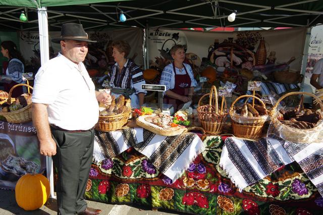 Produsele tradiţionale din Bucovina au căutare în rândul cumpărătorilor