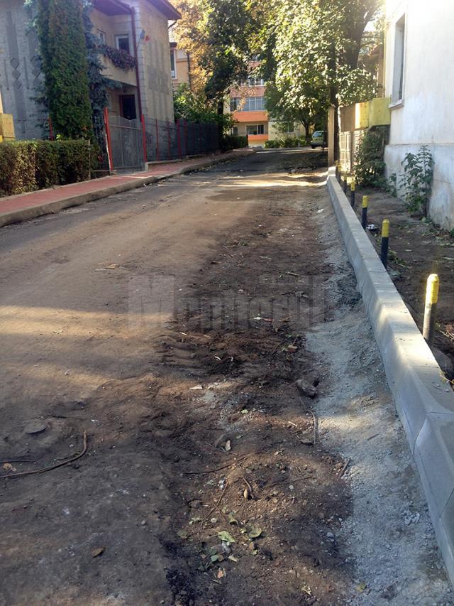 Strada Sbl. Alexandru Ienceanu, lărgită pentru a fi create noi locuri de parcare