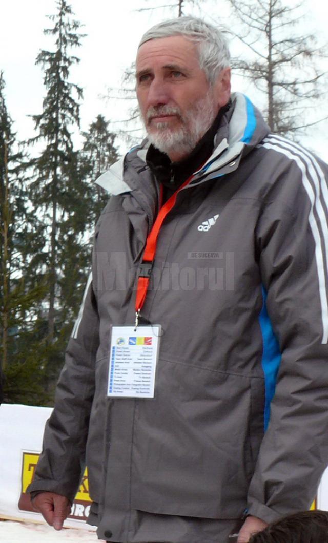 Profesorul Octavian Pungovschi, directorul Clubului Sporturilor de Iarnă din Vatra Dornei