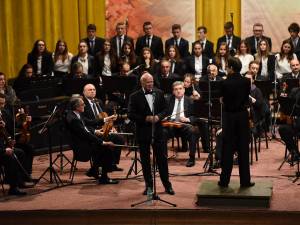 Maestrul Tudor Gheorghe a încântat audiența cu un nou spectacol Toamna Simfonic Aniversar