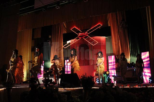 Farmecul Parisului și talentele de la Moulin Rouge, prezente la Balul Bobocilor de la CN „Ștefan cel Mare”. Foto: ArTiStul