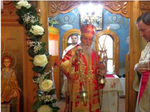 Înaltpreasfinţitul Părinte Pimen, Arhiepiscopul Sucevei şi Rădăuţilor, a slujit Sfânta Liturghie în Vatra Dornei, la Mănăstirea de maici „Sfântul Dimitrie“ Foto: ziarullumina.ro