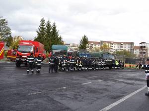 Pregătirea efectivelor de militari la sediul ISU Suceava, la primele ore ale dimineţii