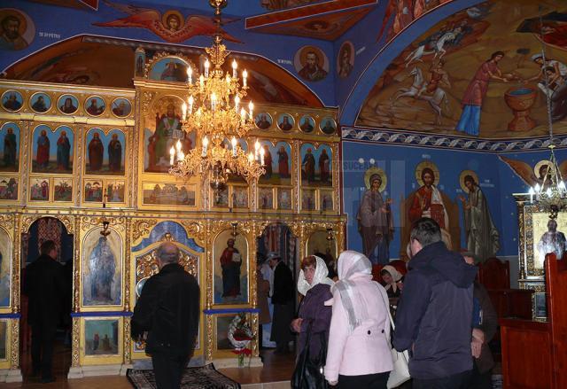 Mănăstirea Podu Coşnei a fost resfinţită