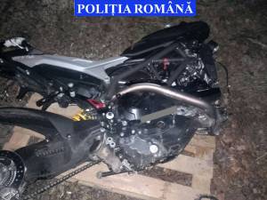 Una dintre motociclete