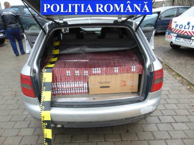 Maşina plină cu ţigări de contrabandă