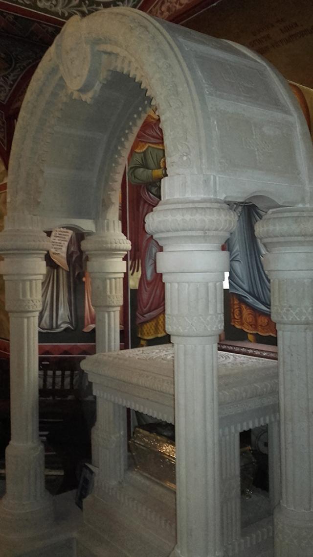 Sfinţirea noului baldachin de la Biserica "Sf. Mina"din Suceava