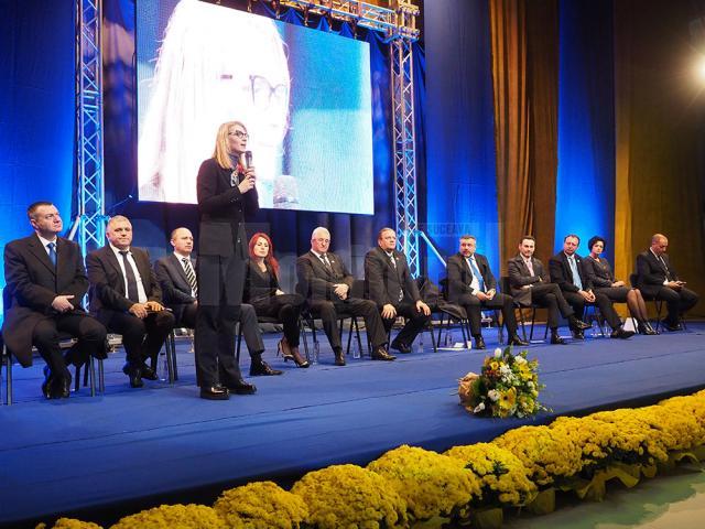 PNL Suceava şi-a lansat candidaţii pentru alegerile parlamentare cu multă eleganţă şi decenţă