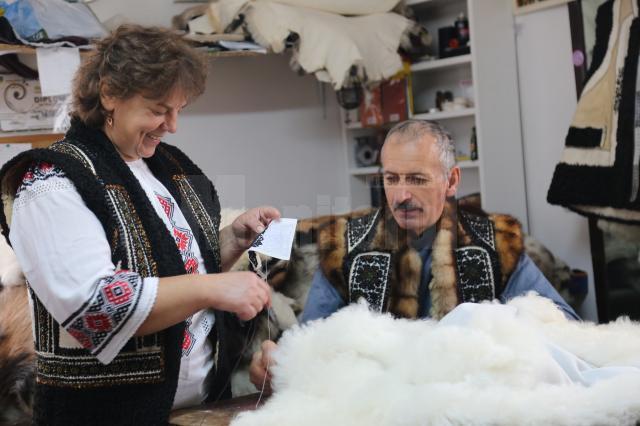 Meşteri populari prezenţi la „Târgul de Crăciun” din municipiul Suceava