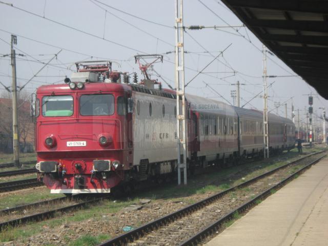 Șase perechi de trenuri vor lega zilnic Suceava de Bucureşti tur-retur, de pe 11 decembrie, exact cum s-a întâmplat şi în ultimii ani