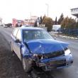 Două persoane au fost rănite după ce două maşini s-au ciocnit la intrarea în Suceava