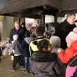 Mii de cadouri pentru copii, împărţite de Moş Nicolae, în centrul Sucevei