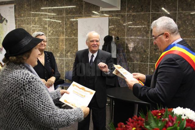 Cuplurile de aur ale Sucevei, premiate şi felicitate în pragul sărbătorilor de iarnă