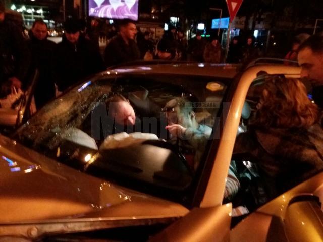 Accident în intersecţia de la Nordic, provocat de un bărbat beat şi fără permis