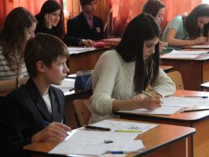 Elevii vor susține simulările examenelor naționale în luna martie