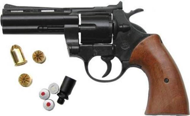 Un bărbat a fost prins în timp ce încerca să vândă un pistol şi zece cartuşe. Foto: www.gunman.biz