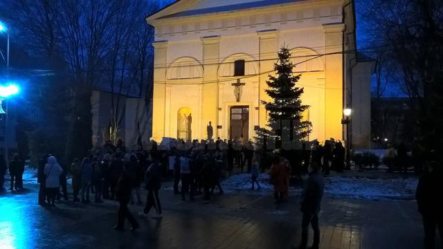 Protest timid, cu aproximativ 200 de suceveni, împotriva graţierii