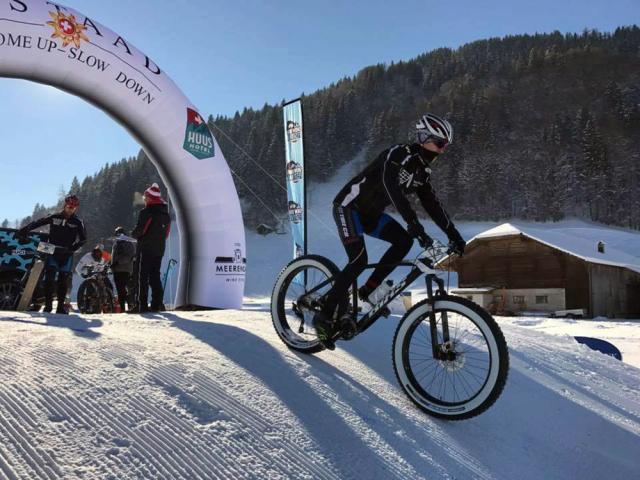 Vee Tire Team Suceava a participat şi-n acest an cu trei ciclişti la concursul Snow Bike Festival din Elveţia