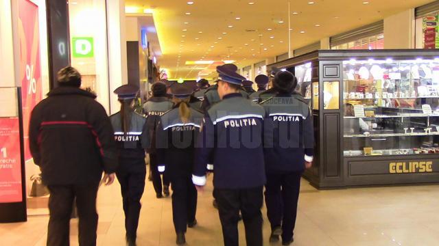 Peste 60 de polițiști au mers la mall, pentru a preveni furturile