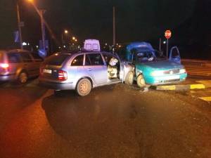 Accidentul s-a petrecut din cauză că şoferul care a virat spre Selgros nu s-a asigurat suficient