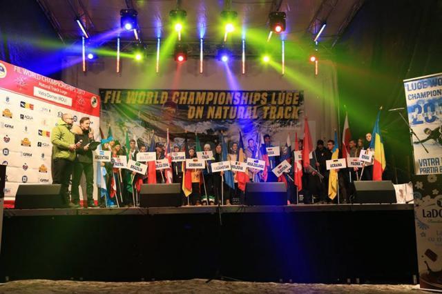 Deschidere spectaculoasă a Campionatului Mondial de sanie pe pistă naturală