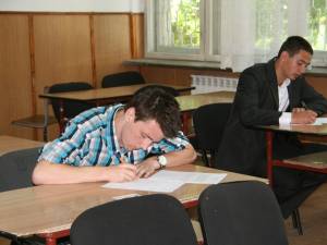 Circa 19.000 de elevi din judeţul Suceava sunt aşteptaţi la probele simulării examenelor naţionale
