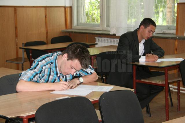 Circa 19.000 de elevi din judeţul Suceava sunt aşteptaţi la probele simulării examenelor naţionale