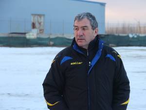 Antrenorul Constantin Vlad îşi doreşte un cantonament montan pentru echipa pe care o conduce