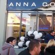Premii de recunoştinţă oferite de Fabrica de încălţăminte DENIS cu ocazia inaugurării celui de-al doilea magazin ANNA CORI din Braşov