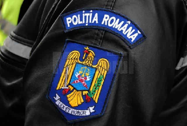 Urmărire în noapte după o autoutilitară al cărei şofer a refuzat să oprească la semnalele poliţiştilor