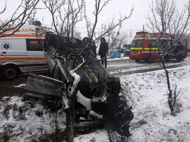 Doi răniţi în urma unui accident produs de o şoferiţă imprudentă