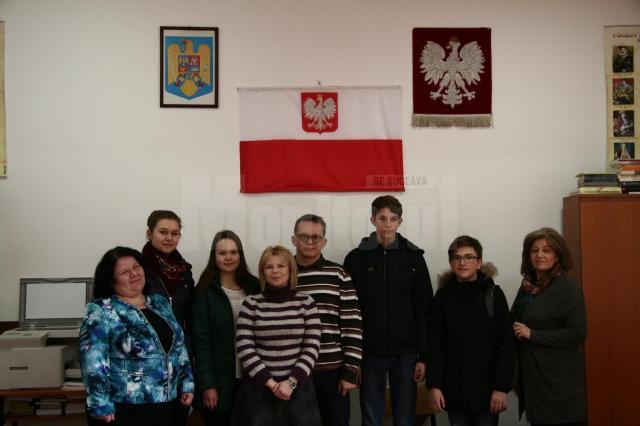 Şase elevi ai Colegiului „Alexandru cel Bun” s-au calificat la Olimpiada Naţională de Polonă