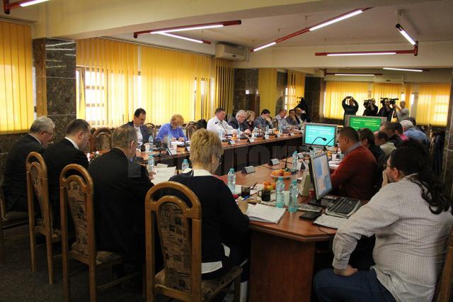 Consilierii locali au aprobat cuantumul burselor care vor fi acordate anul acesta elevilor din municipiul Suceava