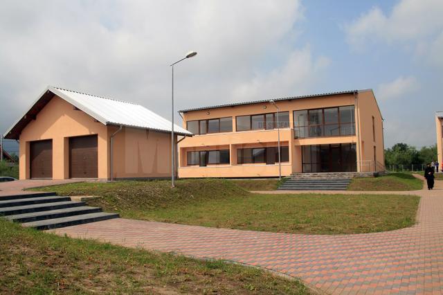Un campus şcolar în valoare de opt milioane de euro zace nefolosit la mai bine de jumătate de an de la inaugurare