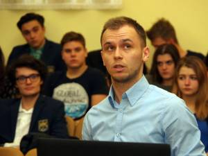Andrei Grigoriciuc vrea sa-i ajute pe elevii romani care vor sa studieze în Danemarca