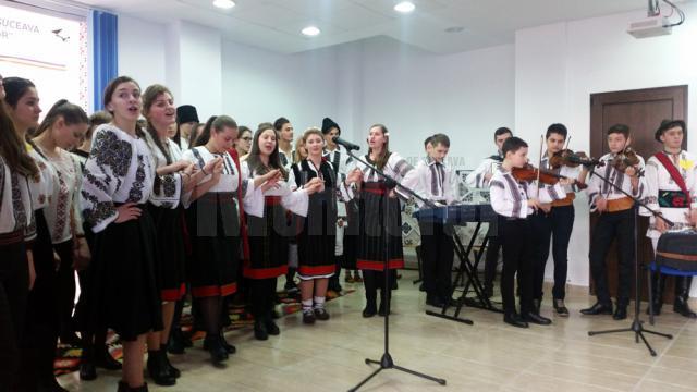 Elevii Liceului Tehnologic „Ion Nistor” Vicovu de Sus au luat parte la activitatea „Perechea populară”, ediția I