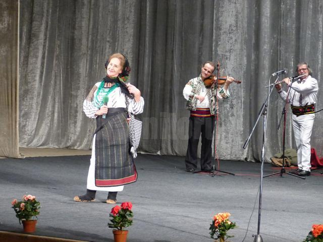 Aproape 16.000 de lei adunaţi din vânzarea biletelor şi donaţii, la Concertul caritabil „Din suflet, pentru suflet”