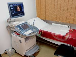 Secţia de Obstetrică – Ginecologie a Policlinicii Bethesda a fost dotată cu un ecograf de ultimă generaţie - Voluson E8 Expert BT 13