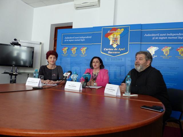 Nicoleta Margareta Ţînţ, Maria Andrieş şi Lucian Netejoru