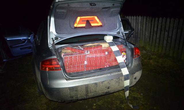 Autoturismul Audi A4 încărcat cu țigări de contrabandă