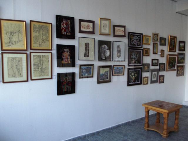 Expoziţia „Miniaturi de Martie”, la Galeria de Artă „Ion Irimescu” Suceava