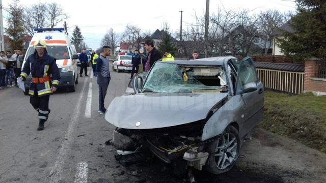 Accident cu trei răniţi la Horodnic de Sus