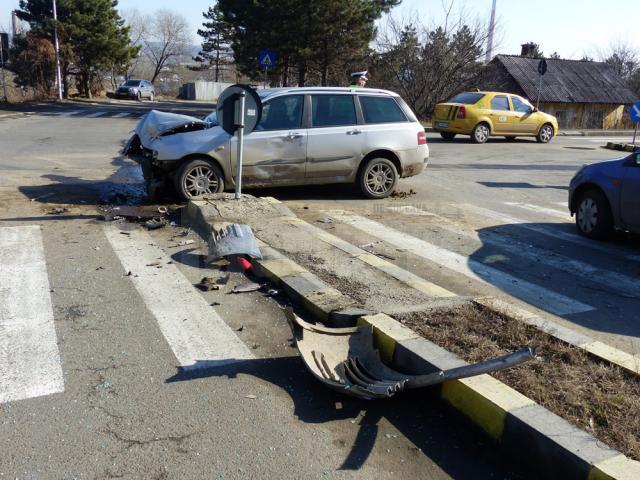 Accident spectaculos pe Serpentine, după ce un şofer nu a acordat prioritate