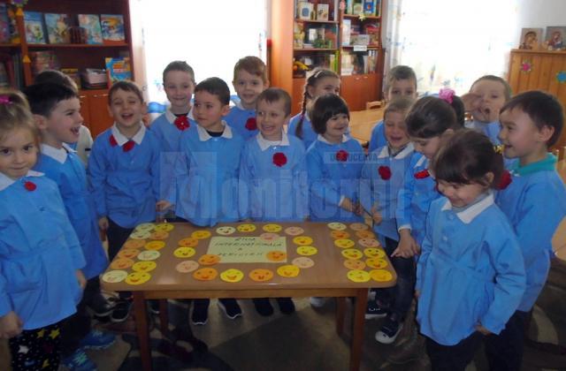 Preşcolarii de la Grădiniţa cu Program Normal „Lizuca” Fălticeni  au sărbătorit Ziua Internațională a Fericirii