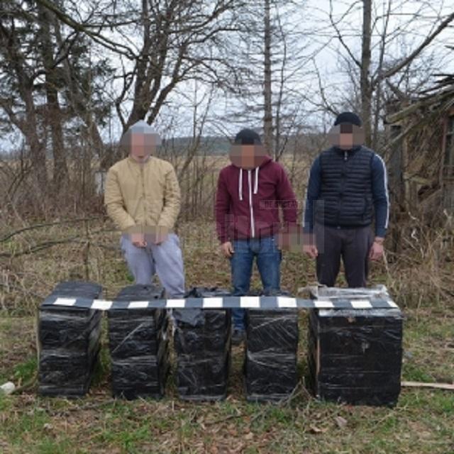 Trei tineri cercetaţi pentru contrabandă în formă agravantă, reținuți pentru 24 de ore